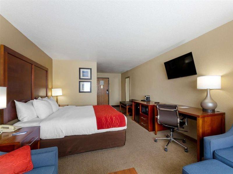 Comfort Inn River'S Edge Huron Buitenkant foto