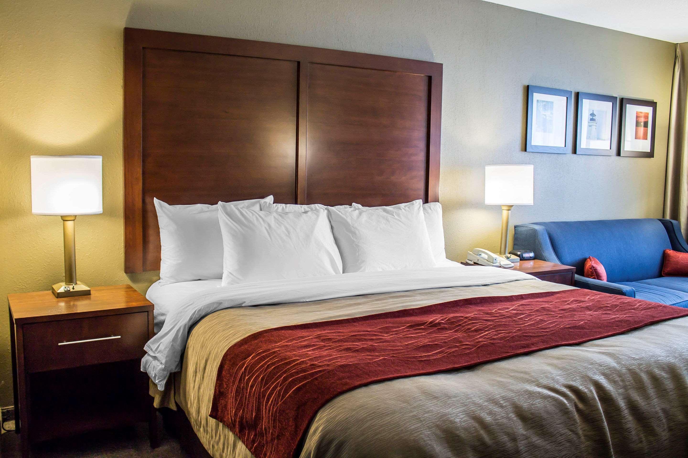 Comfort Inn River'S Edge Huron Buitenkant foto