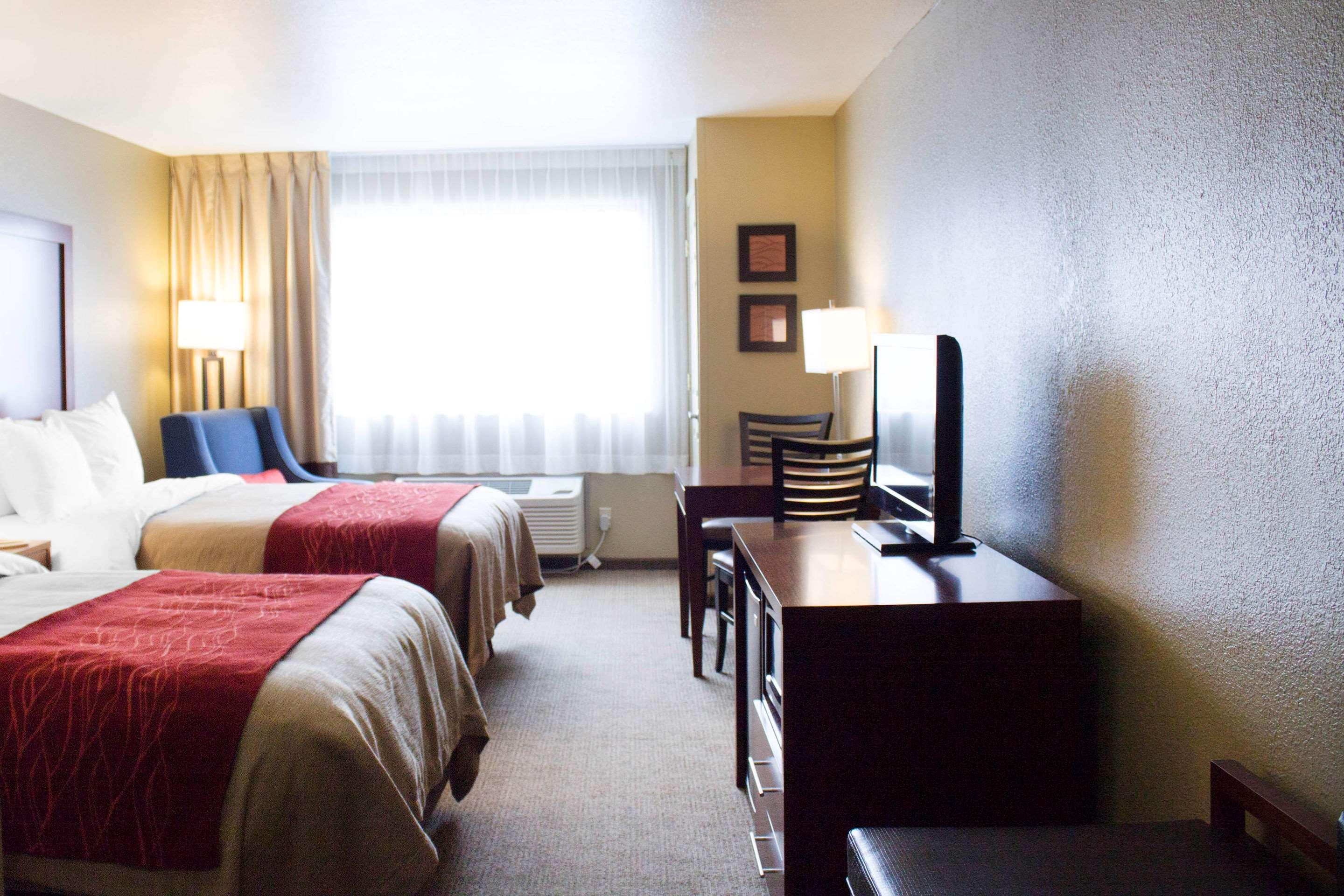 Comfort Inn River'S Edge Huron Buitenkant foto