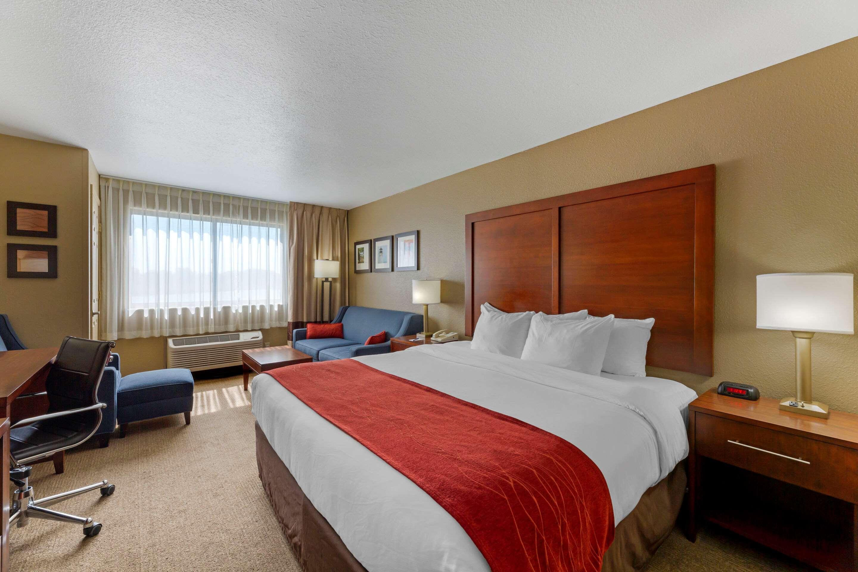 Comfort Inn River'S Edge Huron Buitenkant foto