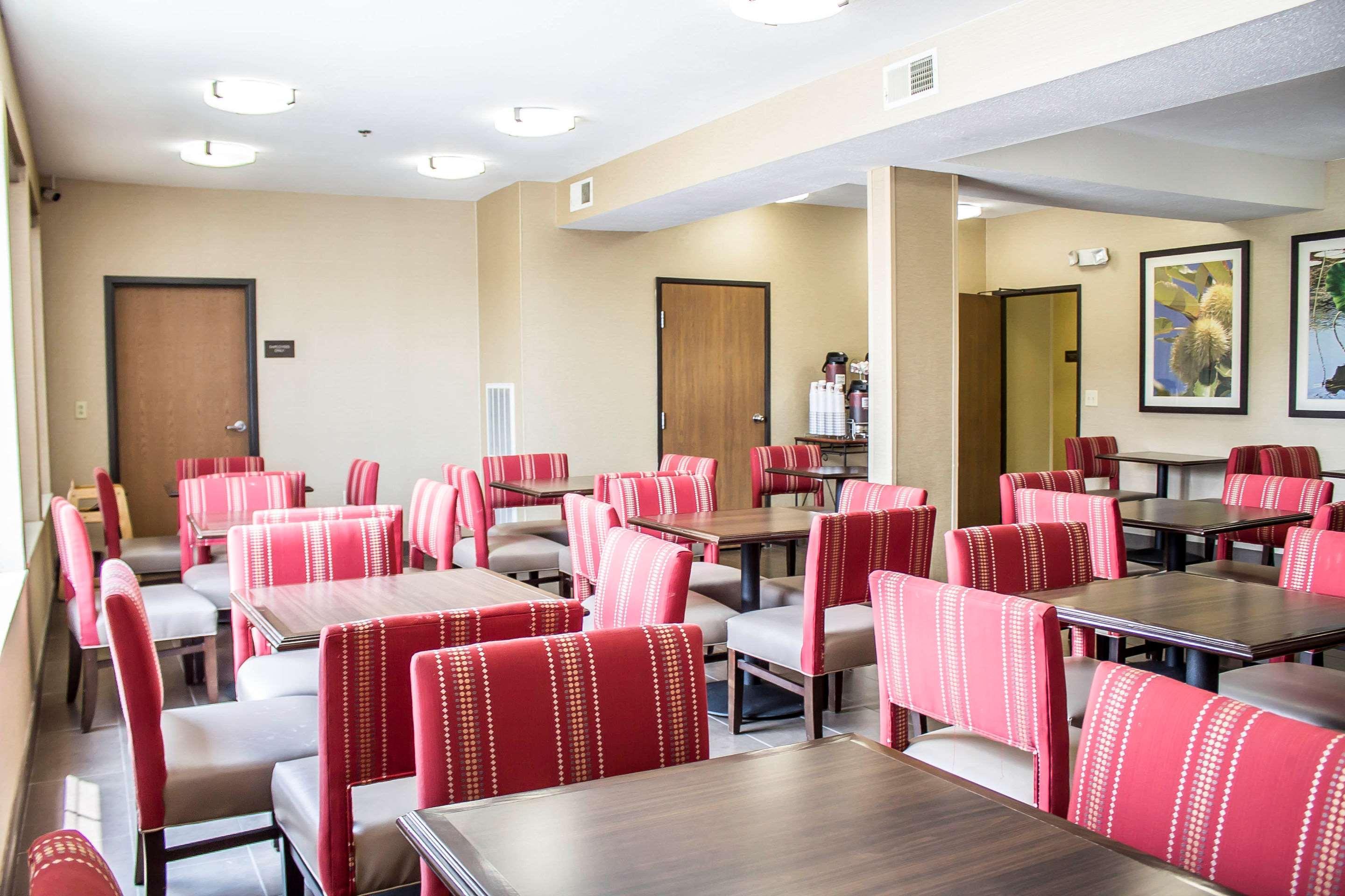 Comfort Inn River'S Edge Huron Buitenkant foto