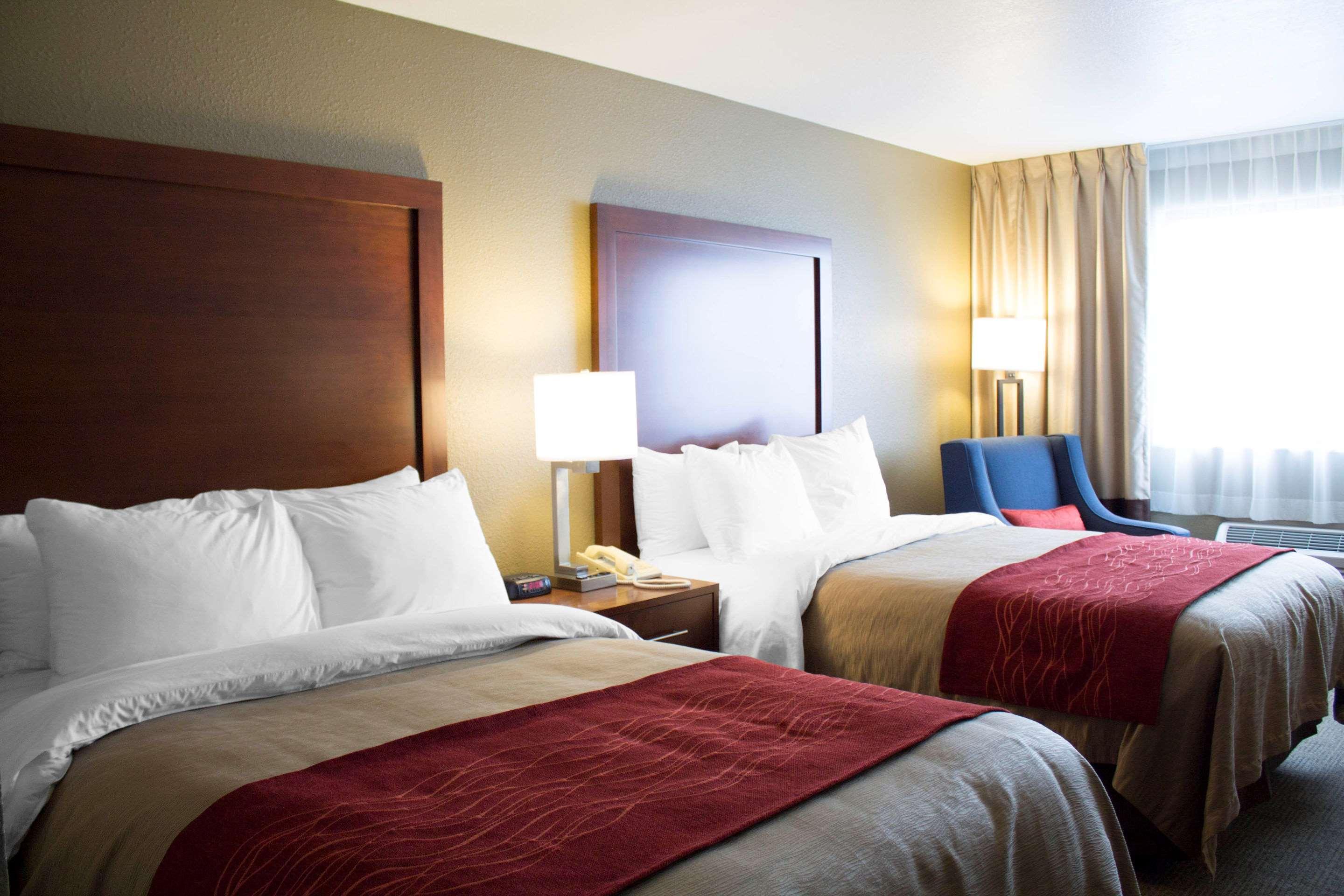 Comfort Inn River'S Edge Huron Buitenkant foto
