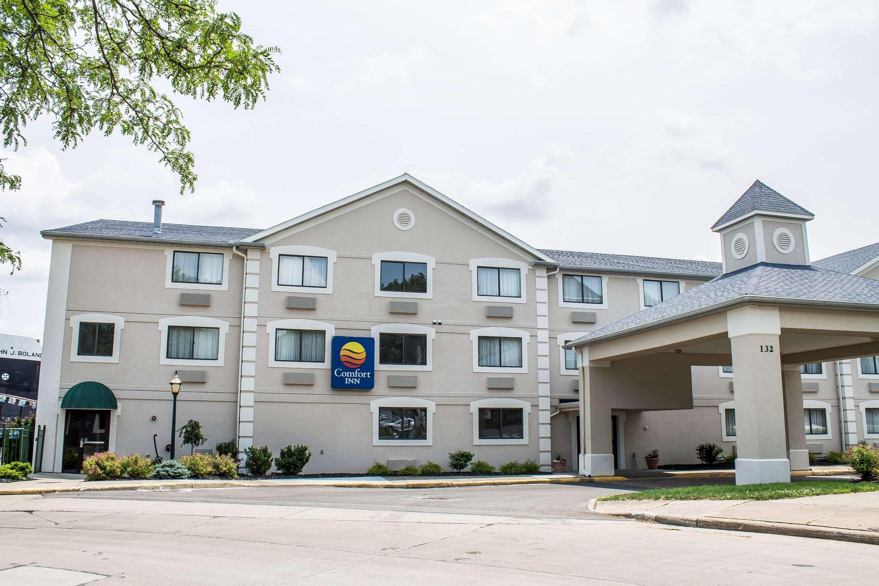 Comfort Inn River'S Edge Huron Buitenkant foto