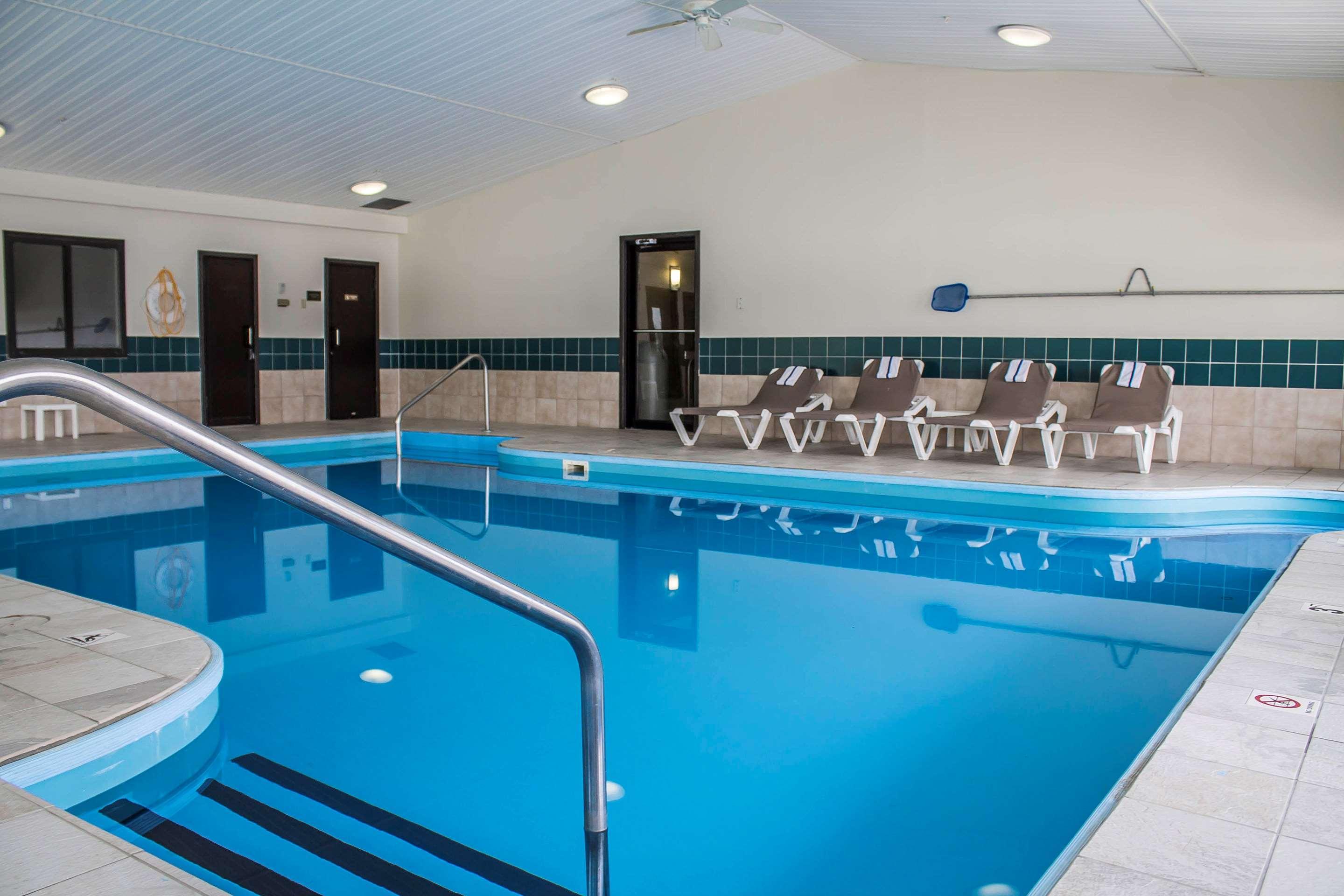 Comfort Inn River'S Edge Huron Buitenkant foto